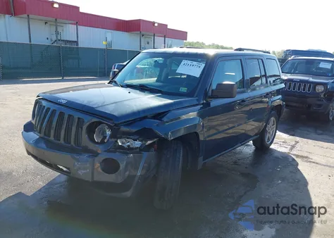 2008 Jeep Patriot Sport из США, поврежденный, VIN 1J8FT28WX8D519480